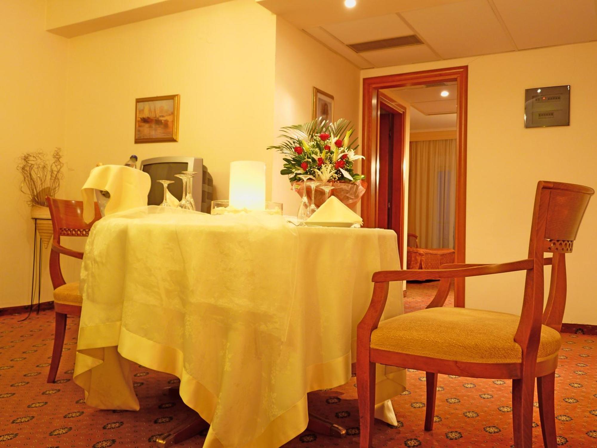 Ambassador Hotel Thessaloniki بلاغاريون المظهر الخارجي الصورة